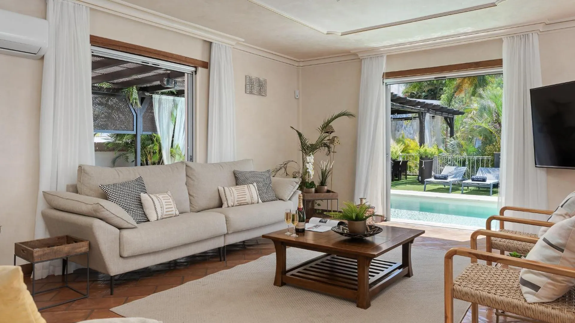 Karat Villa Toscana Costa Adeje  Spain